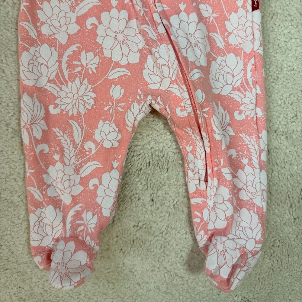 Levi's Pink and White Floral Kids Footie - Picture 3 of 12